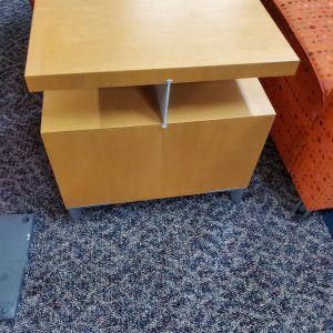 Square Maple End Table - Image 1