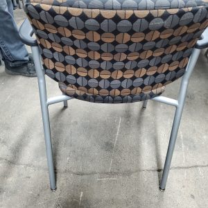 Guest chair upholstered with arms - Image 2