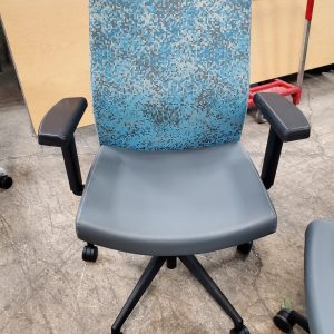 Sit On It Task Chair with Adj Arms - Image 1