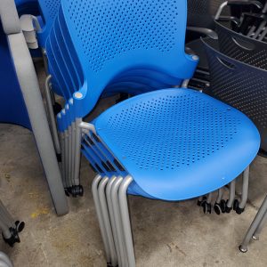 Herman Miller Caper Stack without arms WITH CASTERS - Image 1