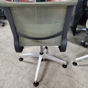 Herman Miller Setu swivel chair on glides - Image 2