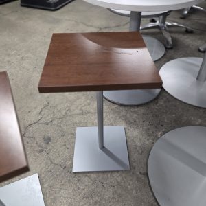 Global End Table 18" Sq