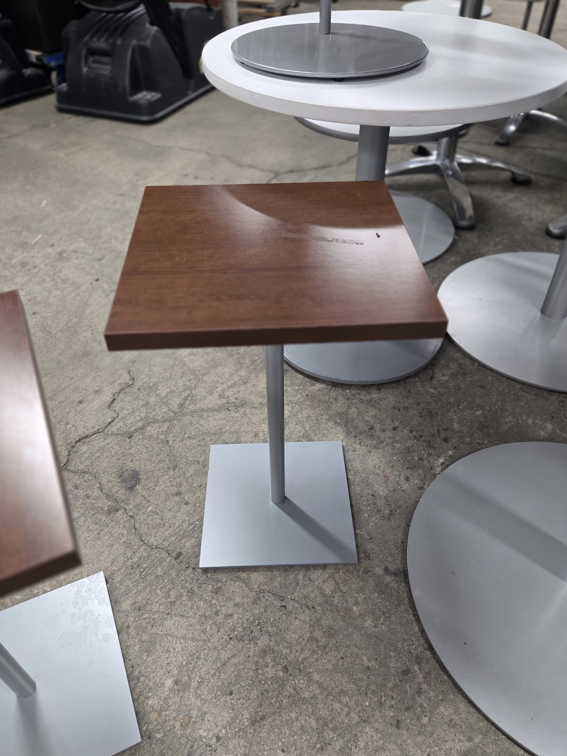 Global End Table 18″ Sq