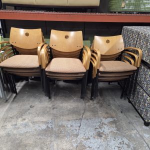 Stack chair with arms